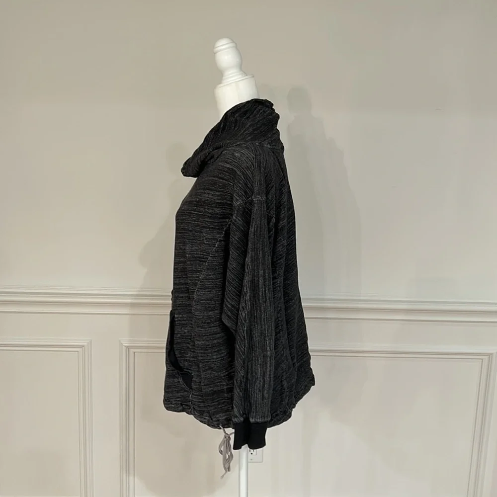 Unity Oversized Sweatshirt - Picture 4 of 6